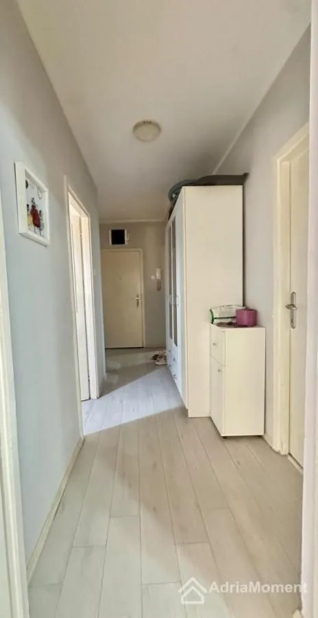 Prodaja, dvosoban stan, 67m², Centar, Tivat