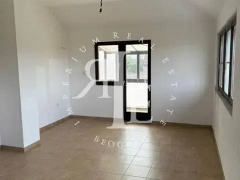 Prodaja, kuća, 250m², Borča 1, Borča Sve Podlokacije - image 4