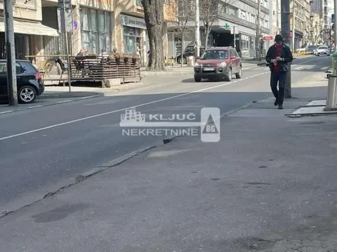 Prodaja, dvosoban stan, 68m², Kalenić Pijaca, Vračar Sve Podlokacije - image 3