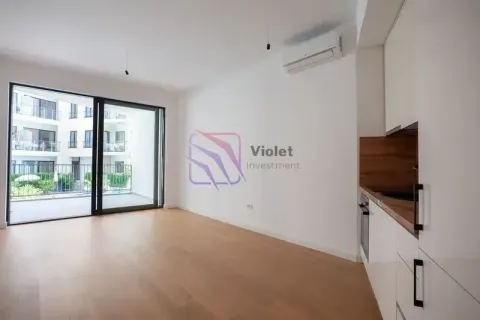 Dnevni boravak sa kuhinjom i izlazom na terasu. - image 15