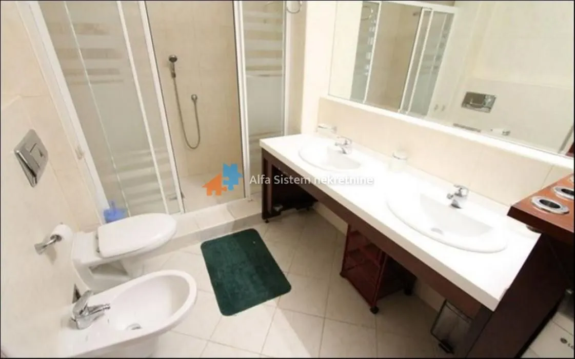 Rent, three bedroom apartment, 130m², Savski Venac, Beograd