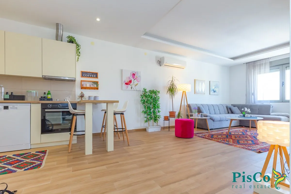 Prodaja, jednosoban stan, 57m², Tivat, Crna Gora