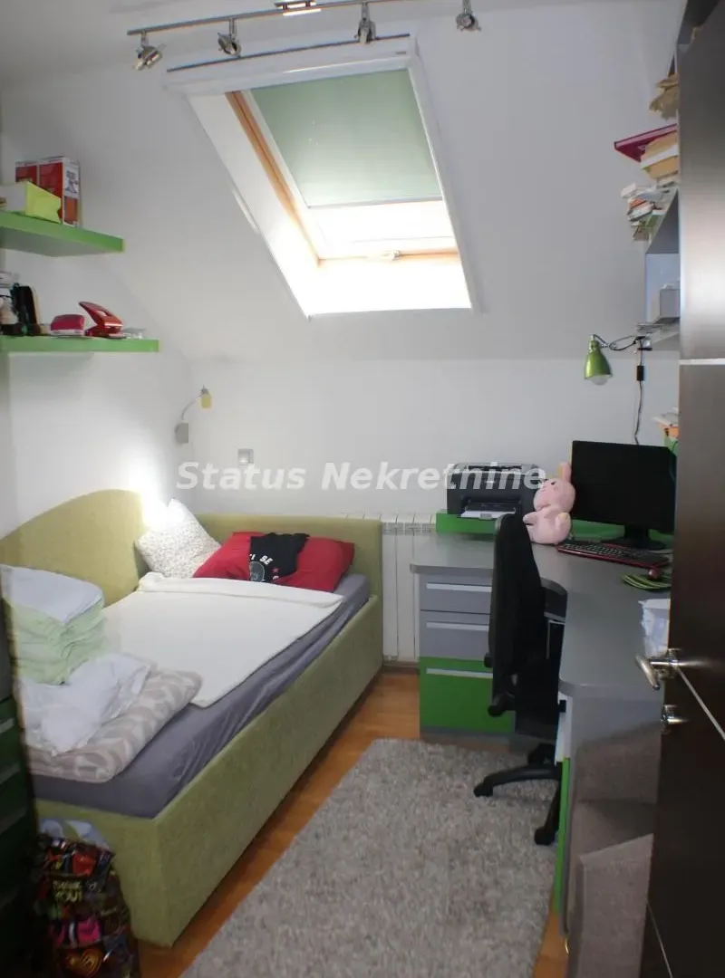 Prodaja, poslovni prostor, 613m², Beočin, Srbija