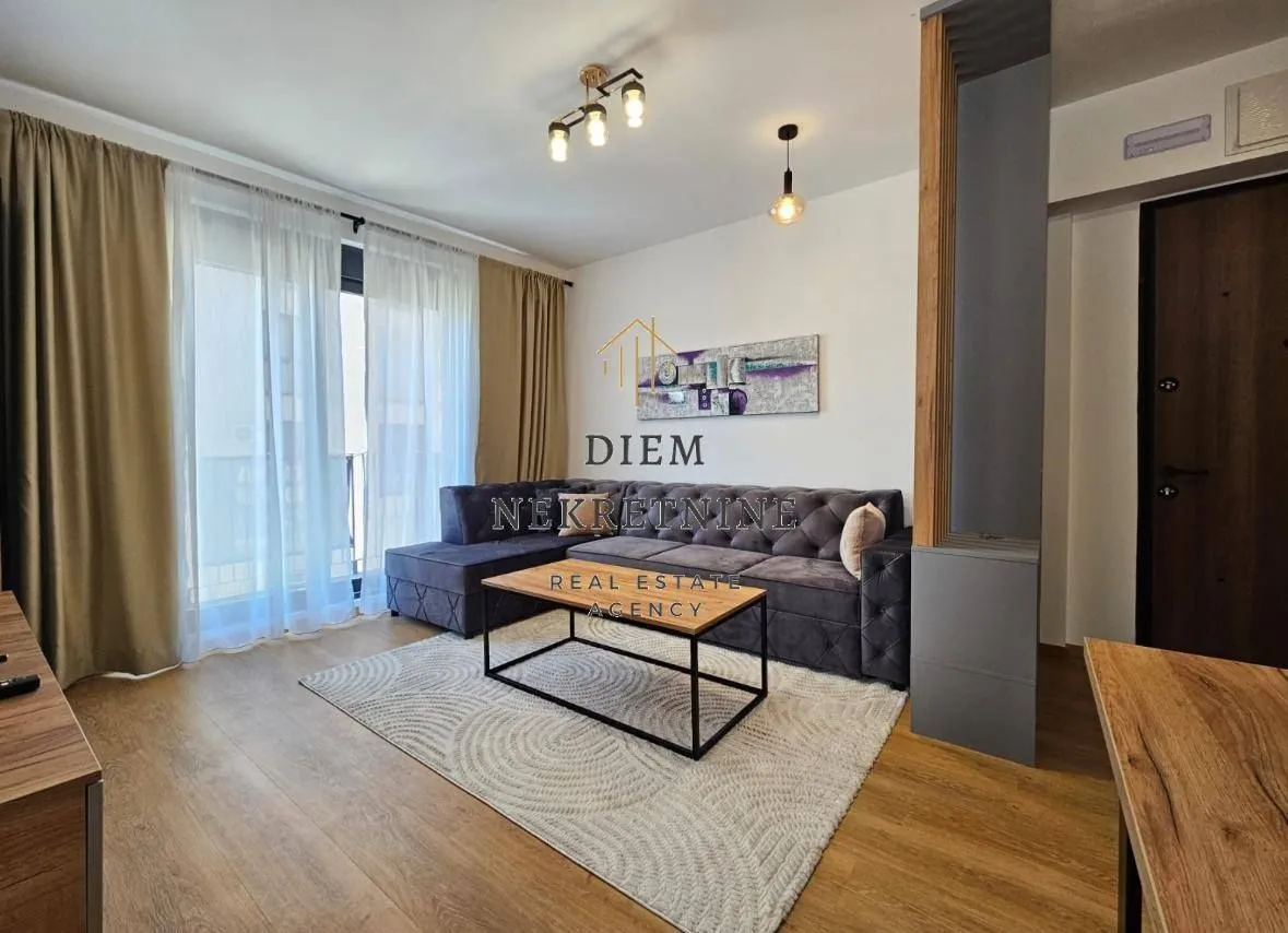 Rent, two bedroom apartment, 55m², Centar, Bar