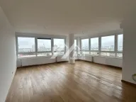 Izdavanje, četvorosoban stan, 117m², Centar, Novi Sad - image 1
