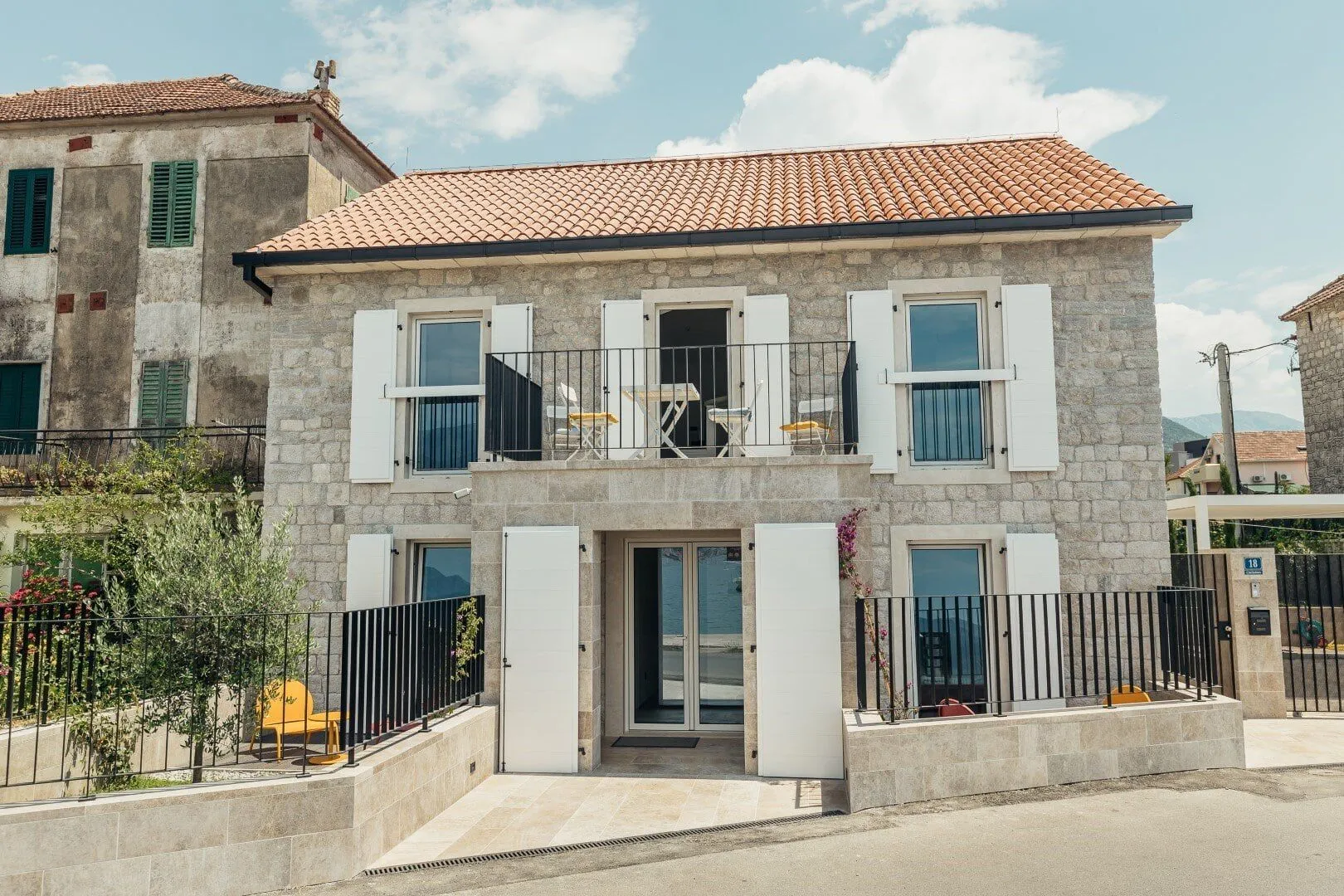 Rent, house, 170m², Donja Lastva, Tivat