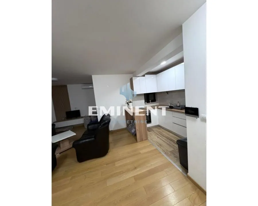 Izdavanje, stan, 65m², Vračar Sve Podlokacije, Beograd
