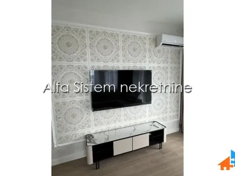 Izdavanje, trosoban stan, 82m², Savski Venac, Beograd - image 3