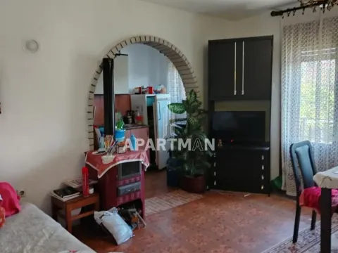 Prodaja, kuća, 371m², Jakovo, Surčin - image 9