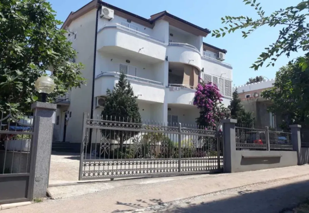 Sale, house, 300m², Dobre Vode, Bar