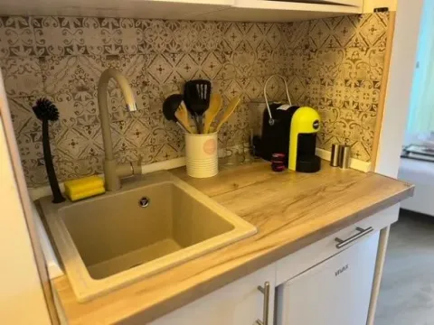 Izdavanje, garsonjera, 30m², Sutomore, Bar - image 6