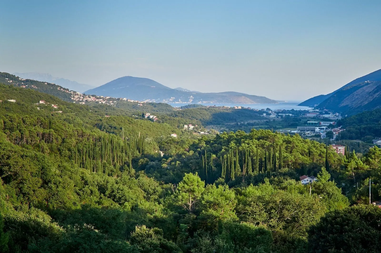 Prodaja, kuća, 300m², Sutorina, Herceg Novi