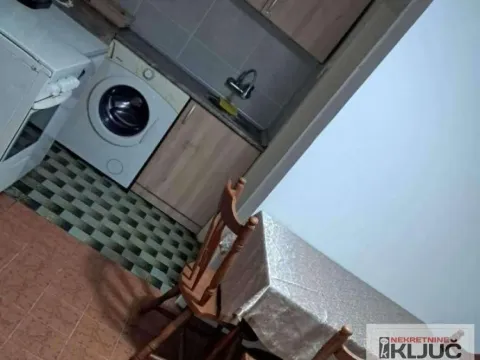 Izdavanje, jednosoban stan, 22m², Petrovaradin, Novi Sad - image 2