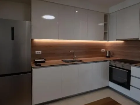 Izdavanje, trosoban stan, 80m², Savski Venac, Beograd - image 3