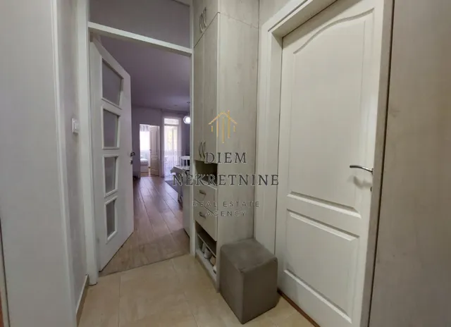 Prodaja, dvosoban stan, 48m², Dobrota, Kotor
