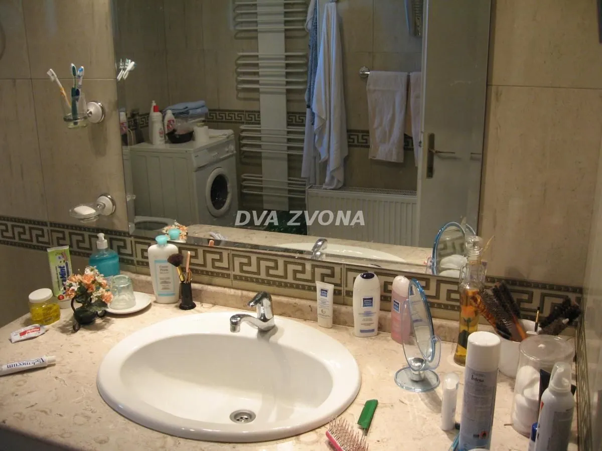 Prodaja, kuća, 274m², Temerin, Novi Sad
