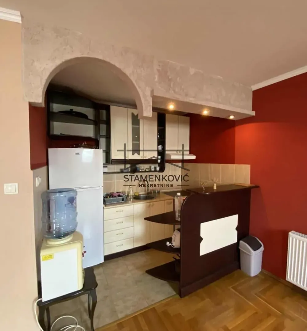 Prodaja, trosoban stan, 100m², Sajam, Novi Sad Sve Podlokacije