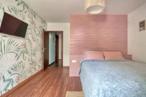 Rent, two bedroom apartment, 64m², Petrovac, Budva - image 8