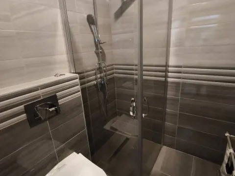 Izdavanje, dvosoban stan, 80m², Stari Aerodrom, Podgorica - image 8