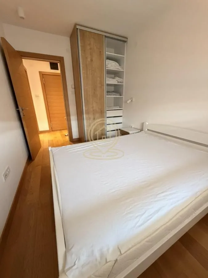 Izdavanje, dvosoban stan, 41m², Rotkvarija, Novi Sad Sve Podlokacije