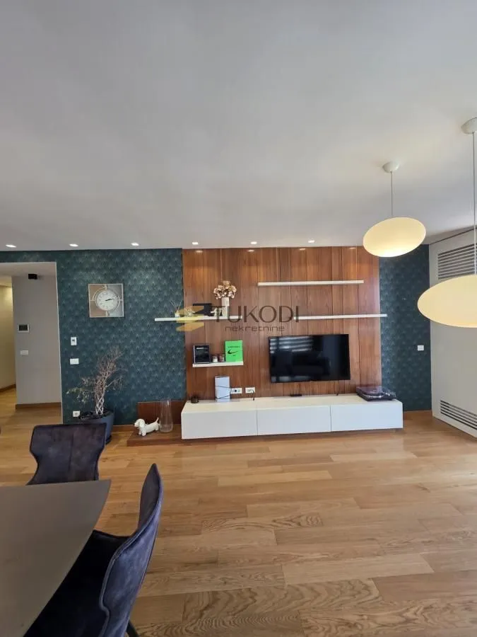 Sale, four bedroom apartment, 138m², Savski Venac, Beograd