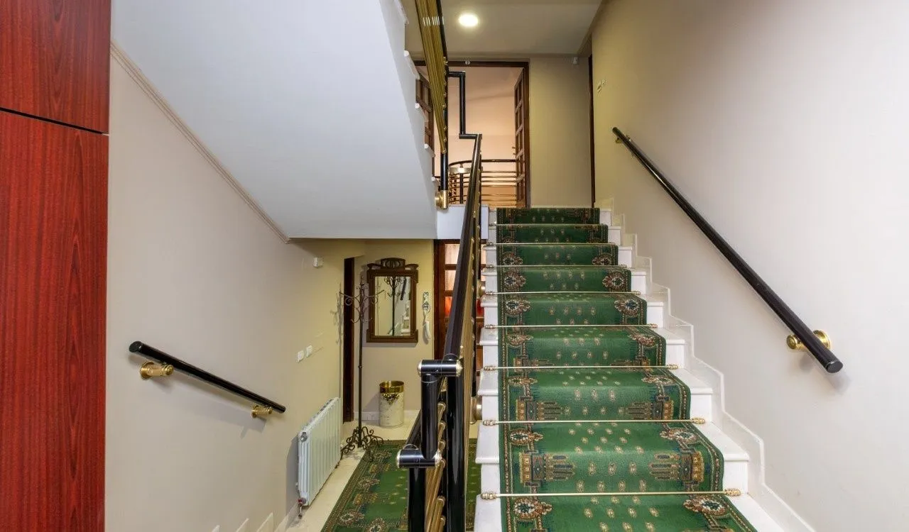 Rent, house, 280m², Gorica C, Podgorica