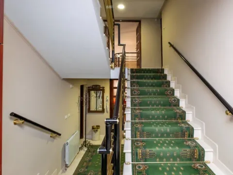 Rent, house, 280m², Podgorica, Crna Gora - image 9