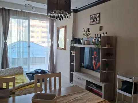 Izdavanje, jednosoban stan, 58m², Centar, Tivat - image 4