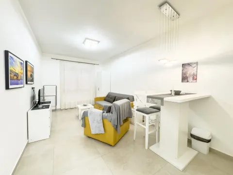 Rent, studio apartment, 30m², Centar, Budva - image 4