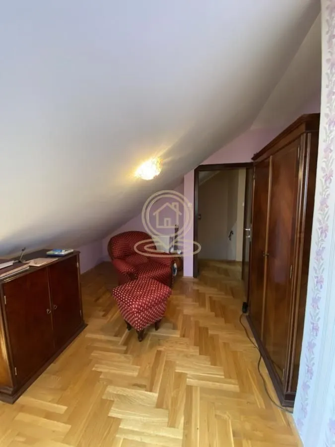 Prodaja, trosoban stan, 100m², Sajmište, Novi Sad