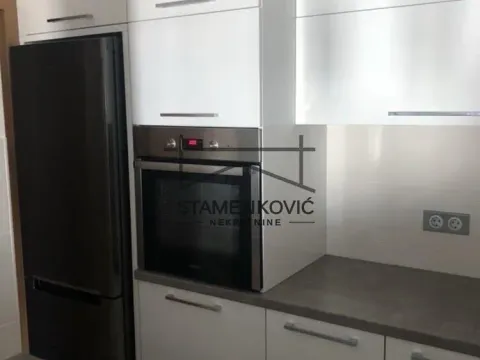 Izdavanje, dvosoban stan, 54m², Centar, Novi Sad - image 8