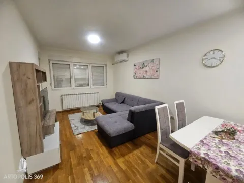 Izdavanje, dvosoban stan, 55m², Đeram Pijaca, Beograd - image 2