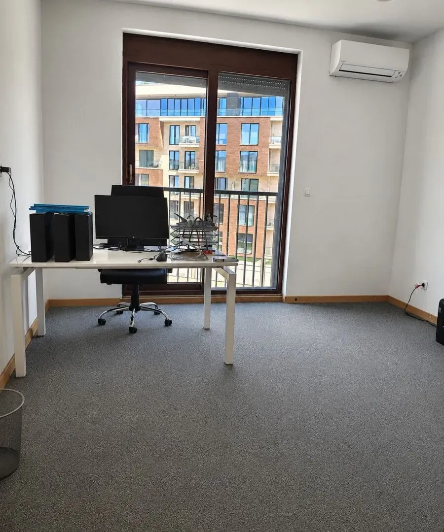 Rent, office space, 81m², Kod Capital Plaze, Podgorica