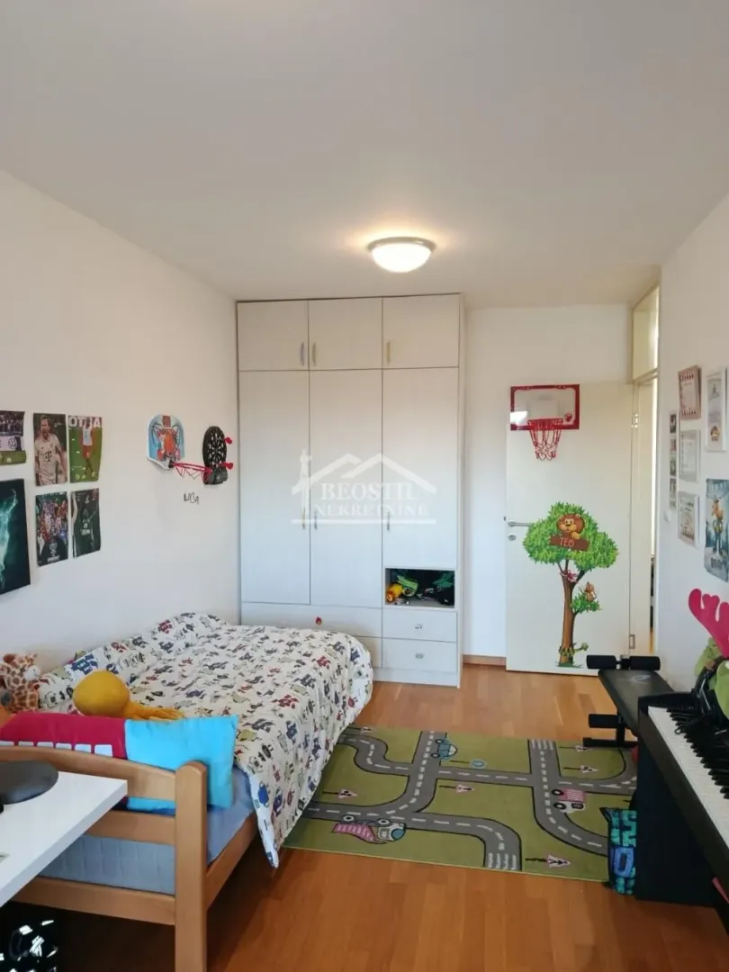Prodaja, trosoban stan, 84m², Voždovac Sve Podlokacije, Beograd