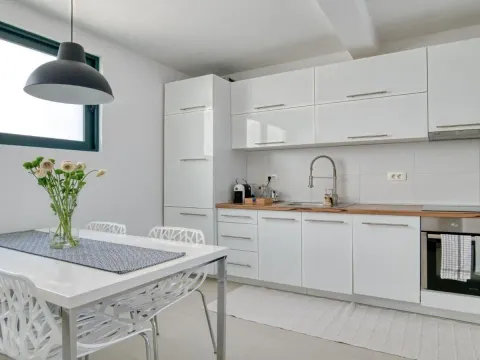 Prodaja, četvorosoban stan, 110m², Đenovići, Herceg Novi - image 7