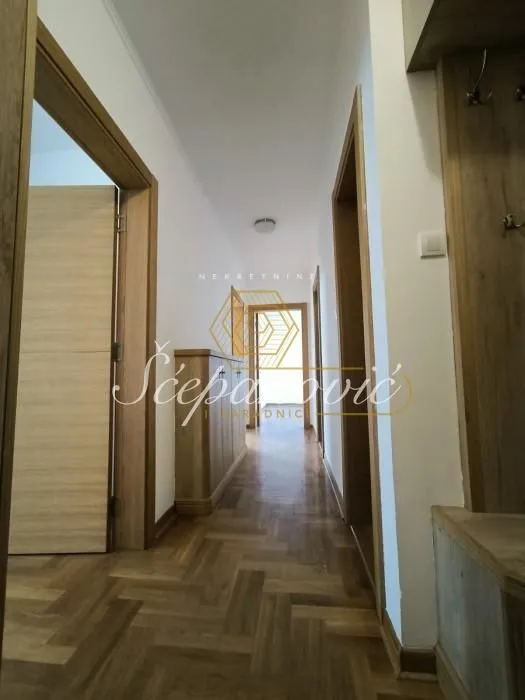 Prodaja, trosoban stan, 70m², Podbara, Novi Sad Sve Podlokacije