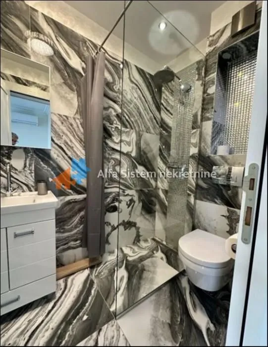 Rent, house, 510m², Čukarica, Beograd