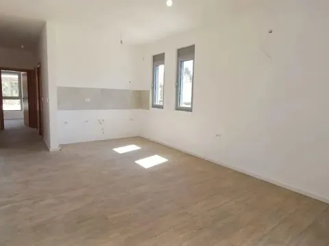 Prodaja, dvosoban stan, 59m², Ulcinj, Crna Gora - image 4
