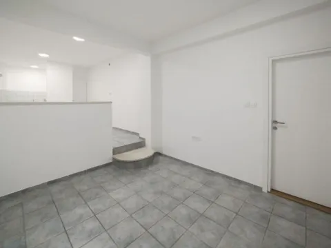 Prodaja, dvosoban stan, 62m², Stari Aerodrom, Podgorica - image 8