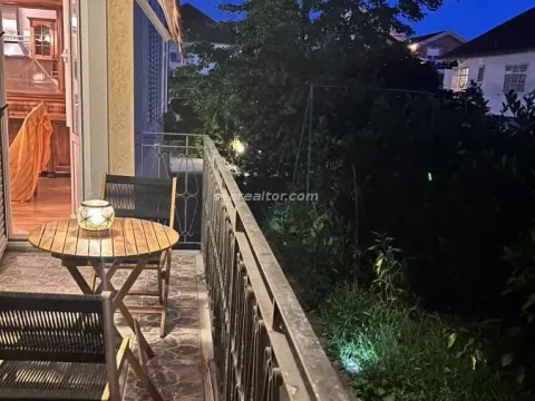 Rent, two bedroom apartment, 100m², Tivat, Crna Gora - image 9