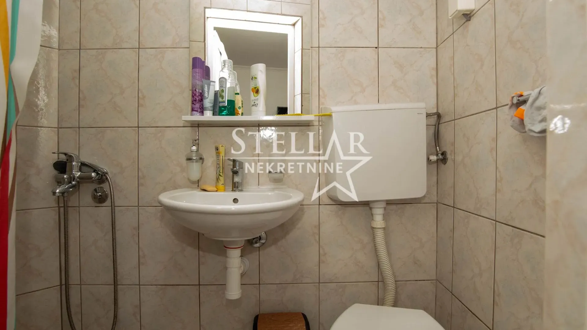 Izdavanje, kuća, 200m², Budva, Crna Gora