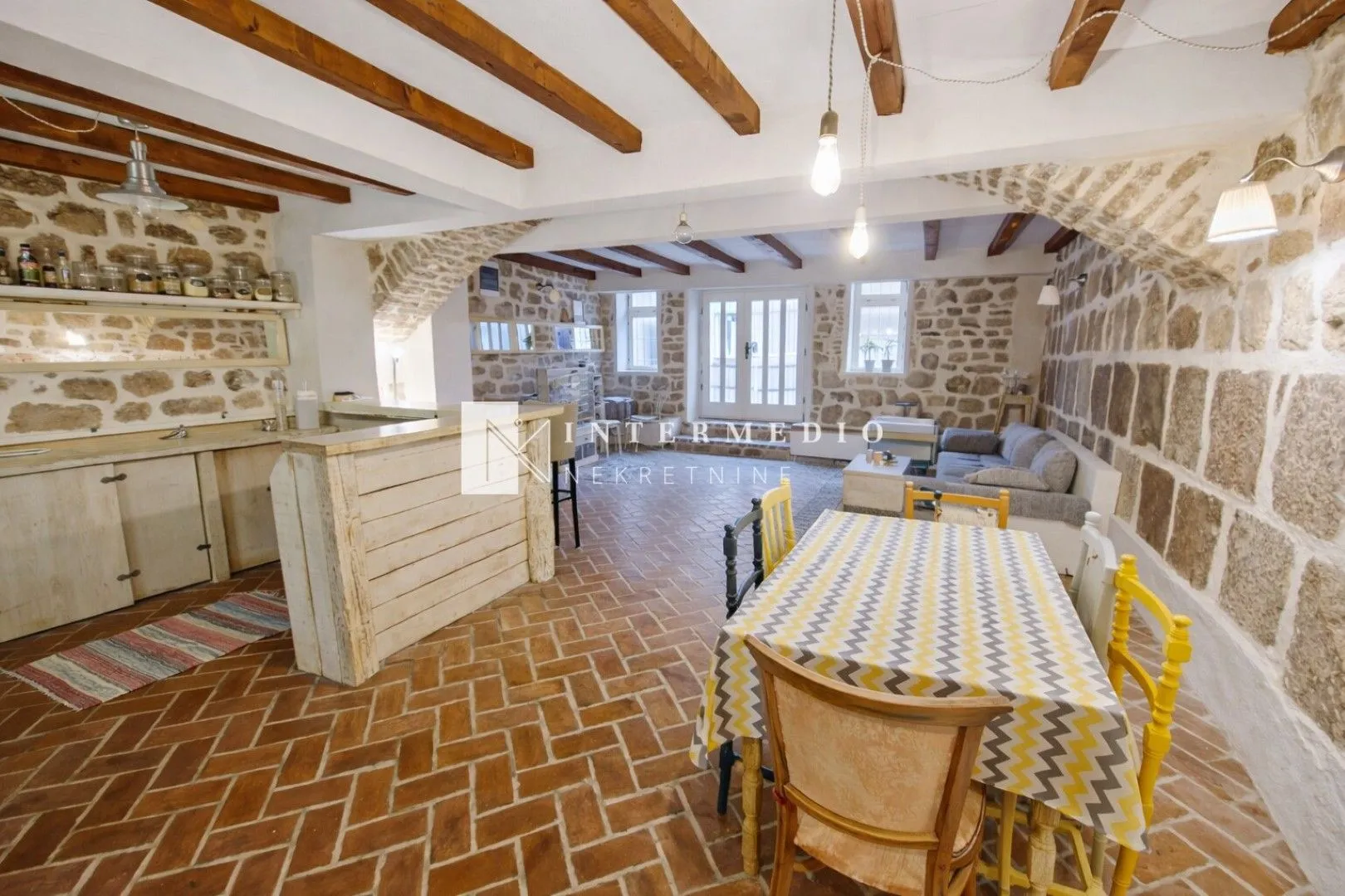 Prodaja, dvosoban stan, 106m², Topla, Herceg Novi