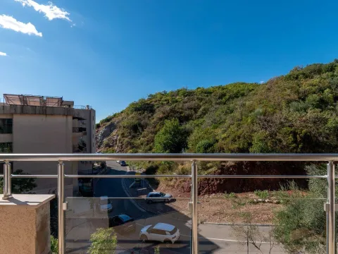 Sale, one bedroom apartment, 47m², Pržno, Budva - image 17