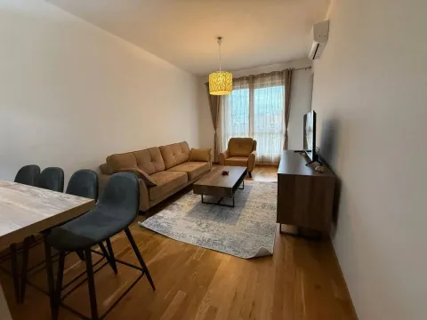 Sale, one bedroom apartment, 45m², Bečići, Budva - image 2