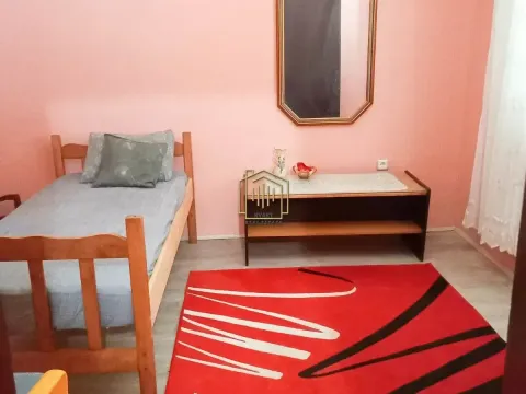 Rent, three bedroom apartment, 85m², Dalmatinska ulica, Podgorica - image 4