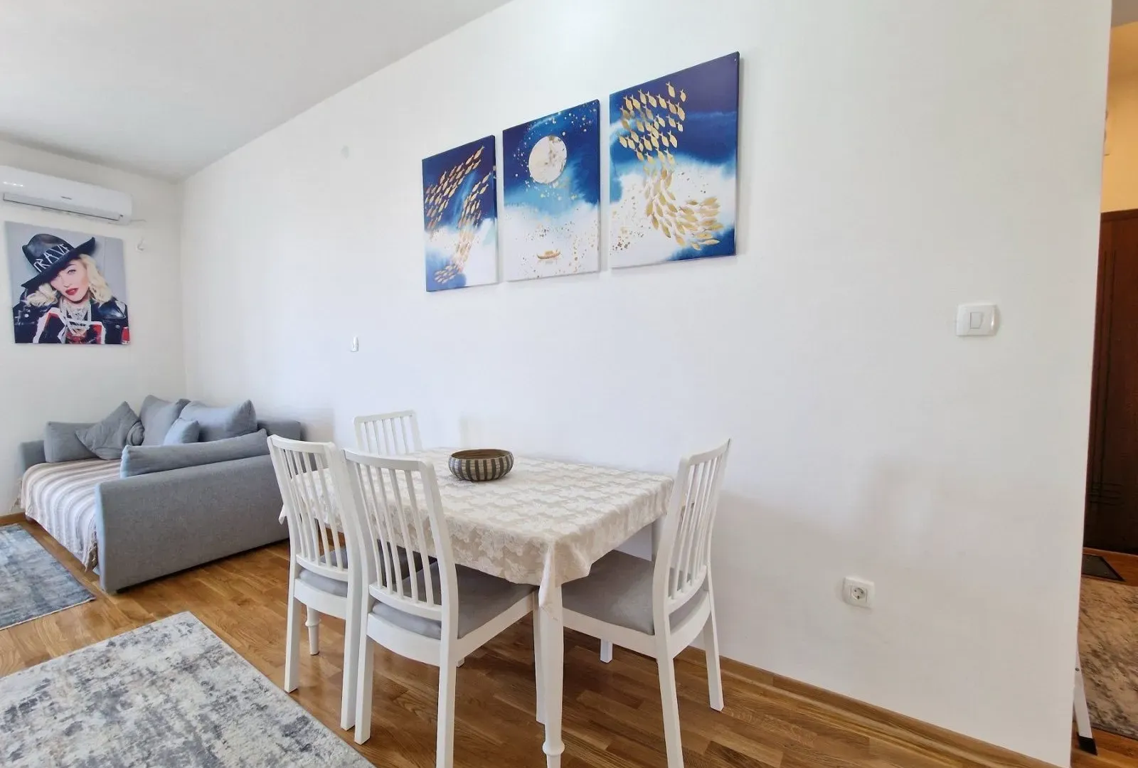 Rent, one bedroom apartment, 47m², Bečići, Budva