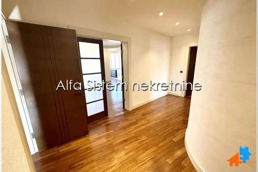 Prodaja, četvorosoban stan, 147m², Banovo Brdo, Beograd