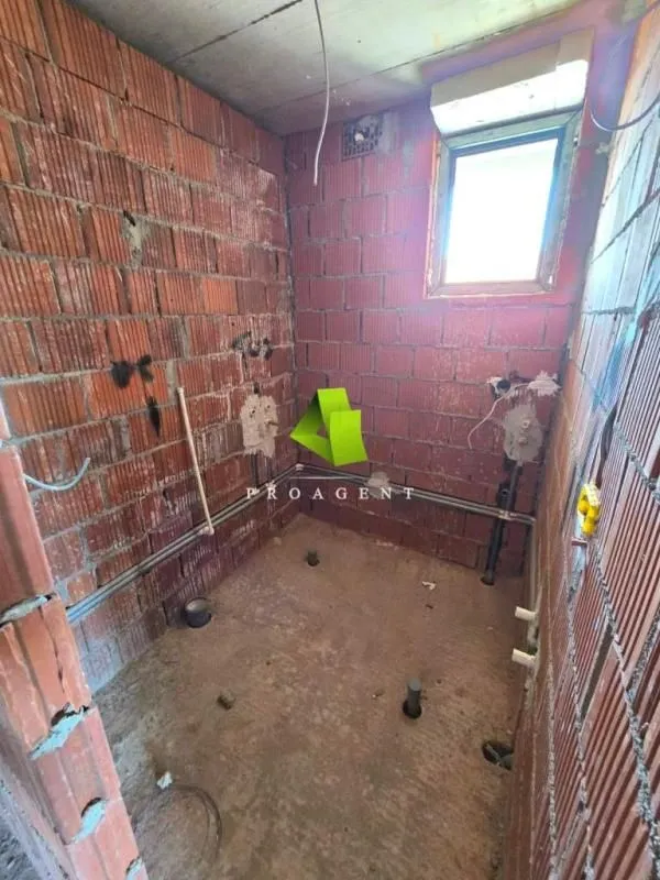 Prodaja, dvosoban stan, 65m², Donja Vrežina, Niš