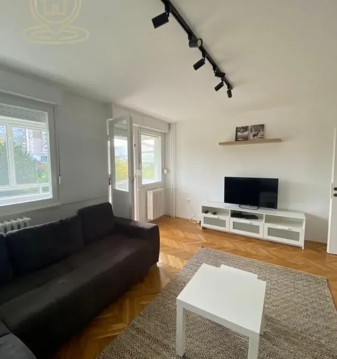 Izdavanje, dvosoban stan, 40m², Liman 3, Novi Sad Sve Podlokacije