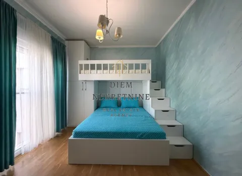 Rent, one bedroom apartment, 44m², Blok 6, Podgorica - image 16